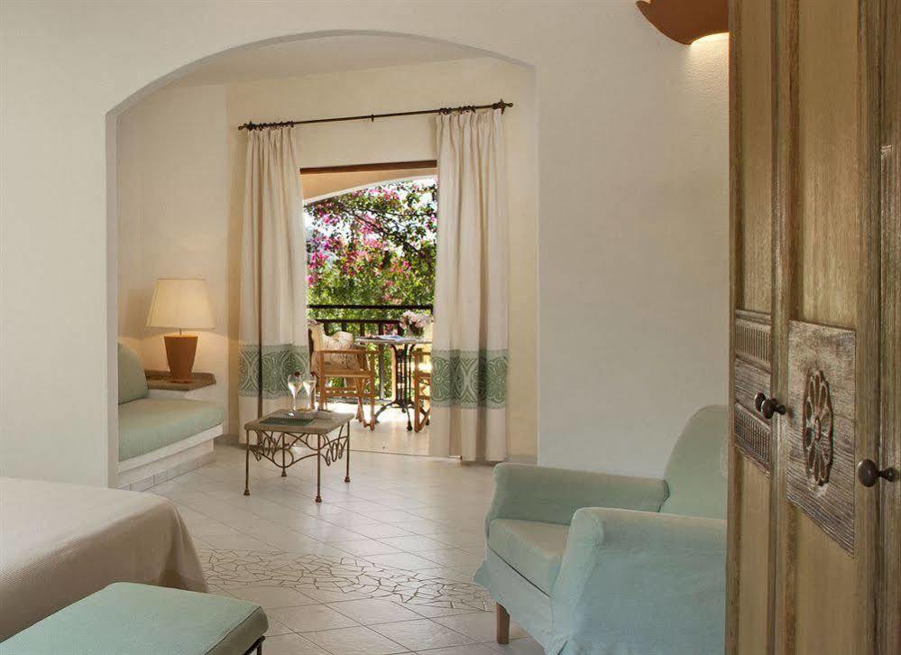 Resort Cala Di Falco Cannigione Eksteriør billede