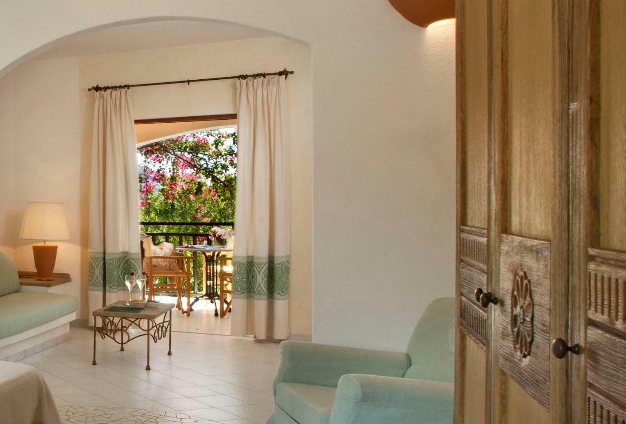 Resort Cala Di Falco Cannigione Eksteriør billede